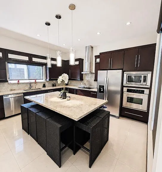 211 Driftwood Ave — Photo 9