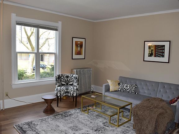5th image of 2038 N Cambridge Ave #1