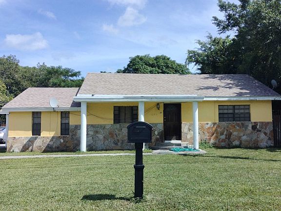 2nd image of 16935 NW 18th Ave