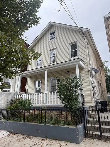 417 Franklin St Photo 1