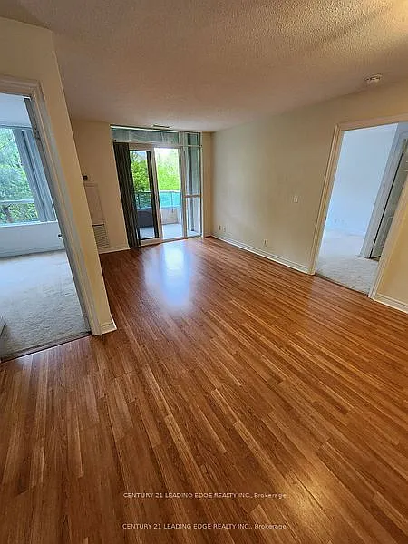 3 bed, $3,000 — Photo 4