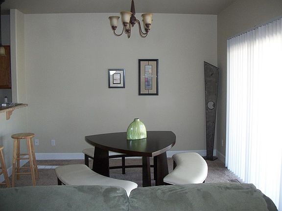 3rd image of 250 Fox Hills Dr