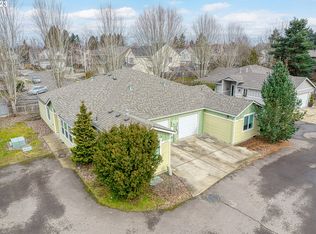 1335-1337 NE Sunrise Ln, Hillsboro, OR