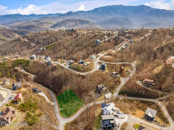 Wiley Oakley Dr, Gatlinburg, TN 37738
