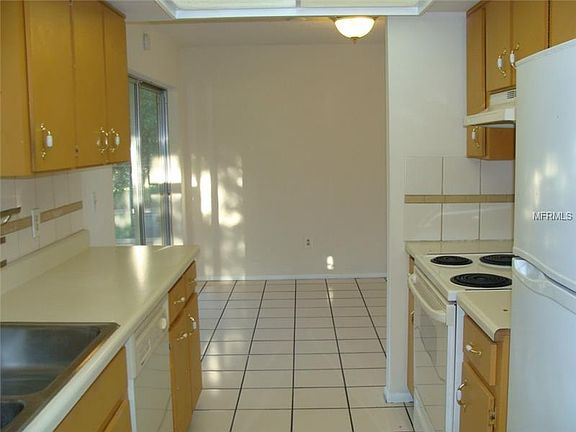 4th image of 2318 Bayswater Ct
