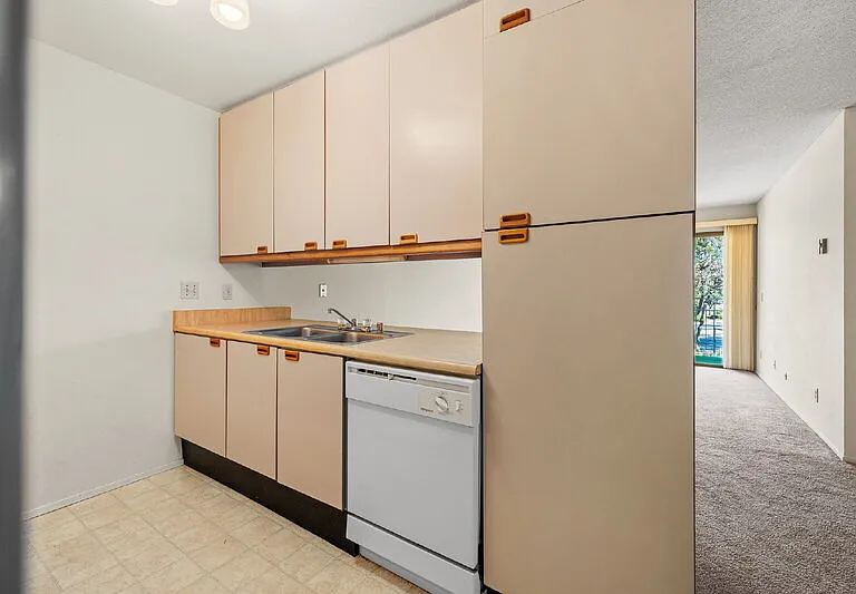 8308 Regents Rd #2E — Photo 6