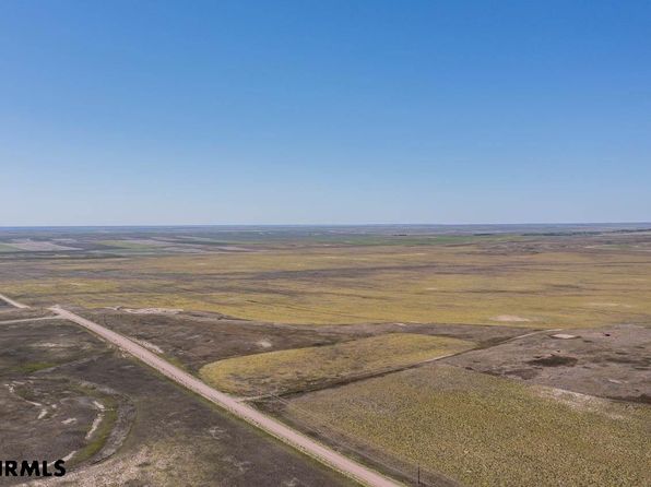Road 27 W, Bushnell, NE 69128