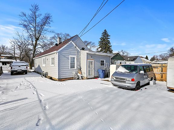 3rd image of 14525 Justine St