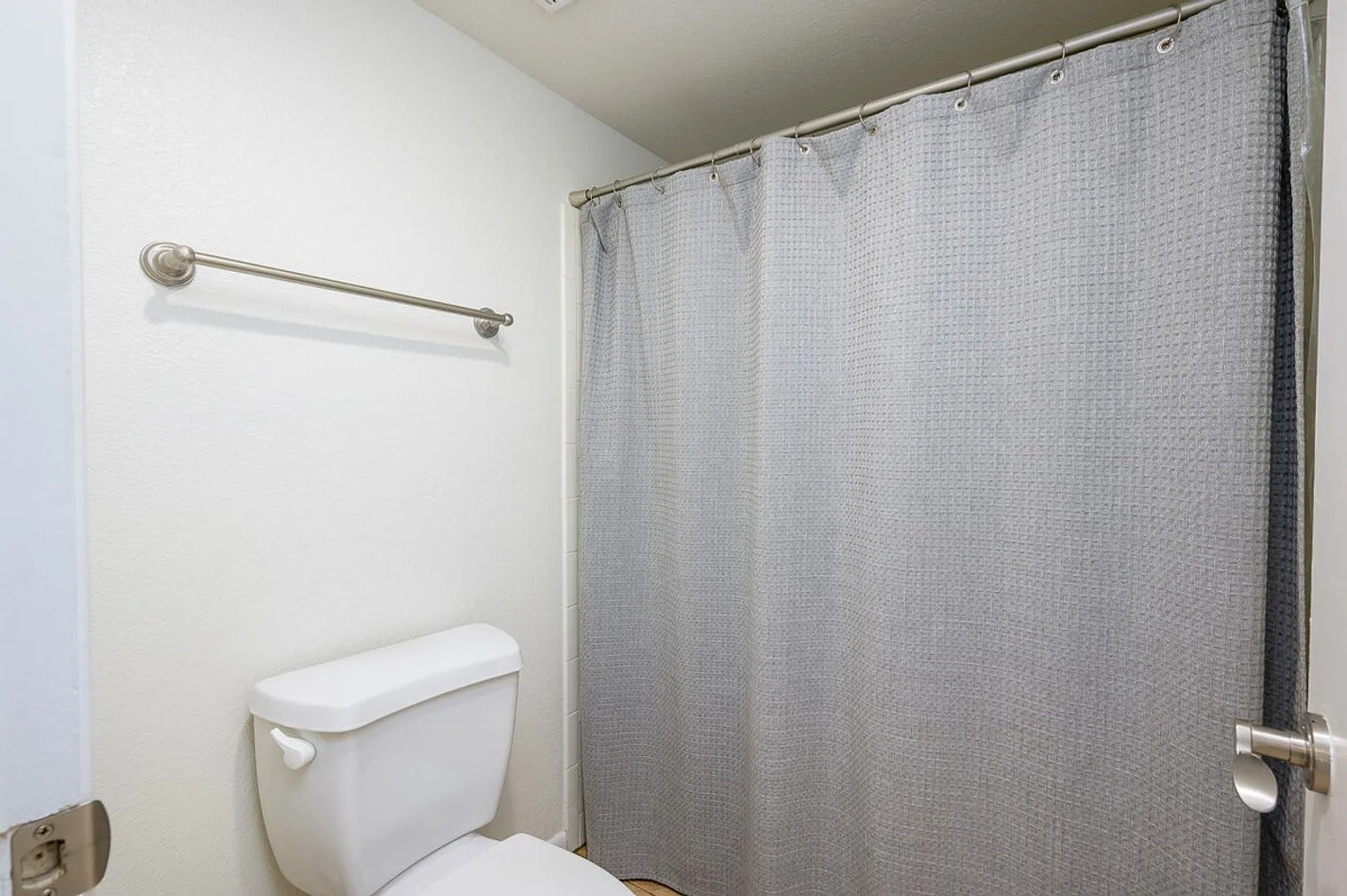 2 bed, 2.0 bath, $3,259 — Photo 3