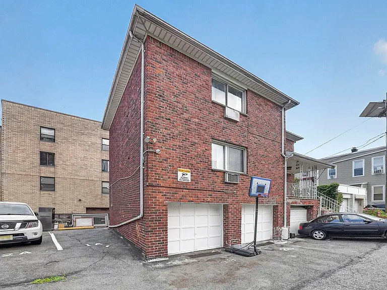 9052 New York Ave #1B — Photo 5
