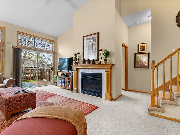 2nd image of 6114 Villa Dr