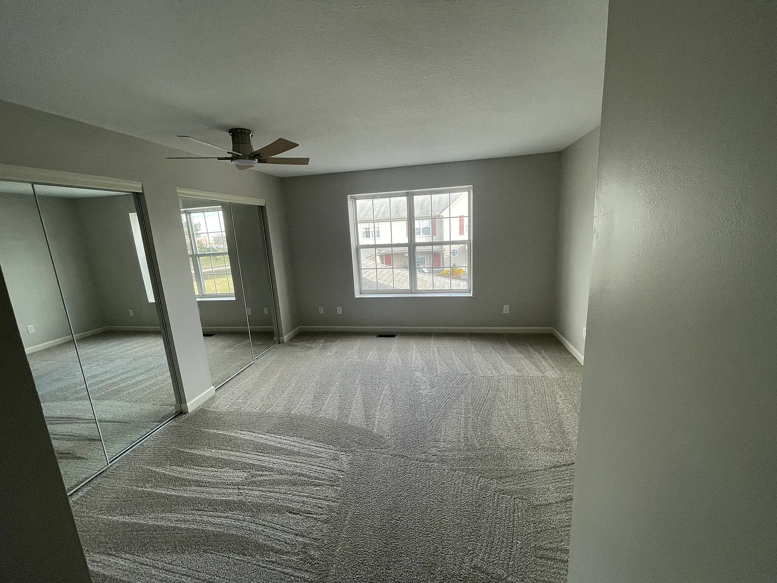 2 bed, 1728 sqft, $1,975 — Photo 3