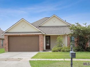8884 Reserve Oak Ave, Zachary, LA 70791