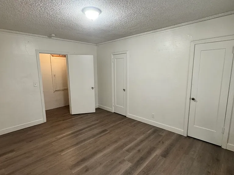 1361 N Safford Ave — Photo 8