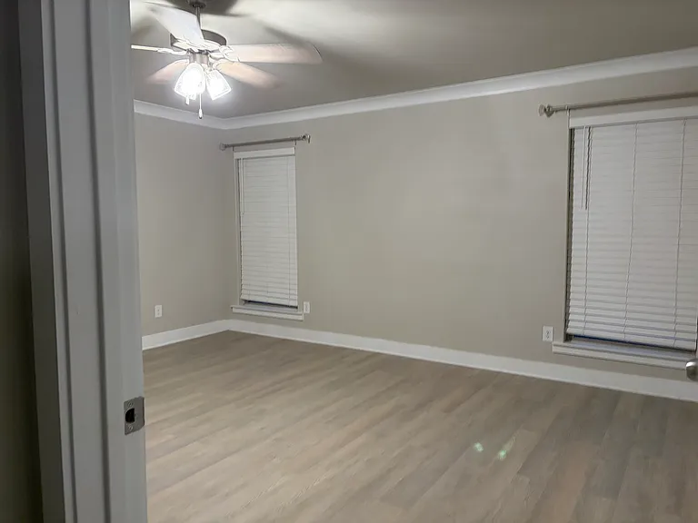 13716 Sherman Ave — Photo 23