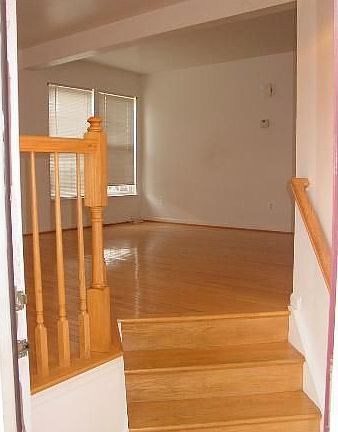 2nd image of 23049 Potomac Hill Sq
