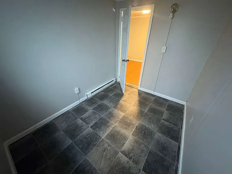 733 Burden Ave #1 — Photo 3