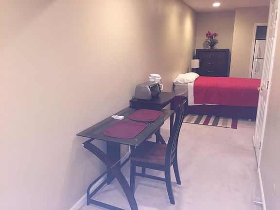 3rd image of 3006 E Shire Cir