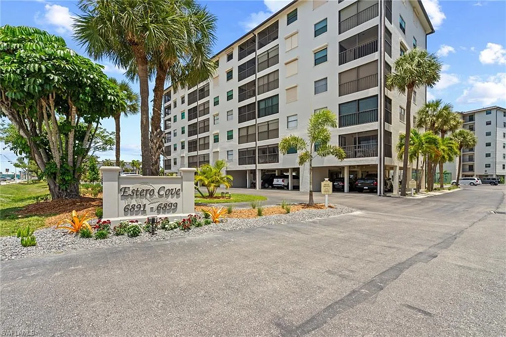2 bed, 2.0 bath, 778 sqft, $4,500 — Photo 3