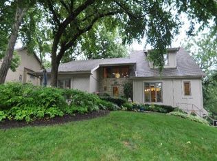 8232 NW Weatherby Dr, Kansas City, MO 64152