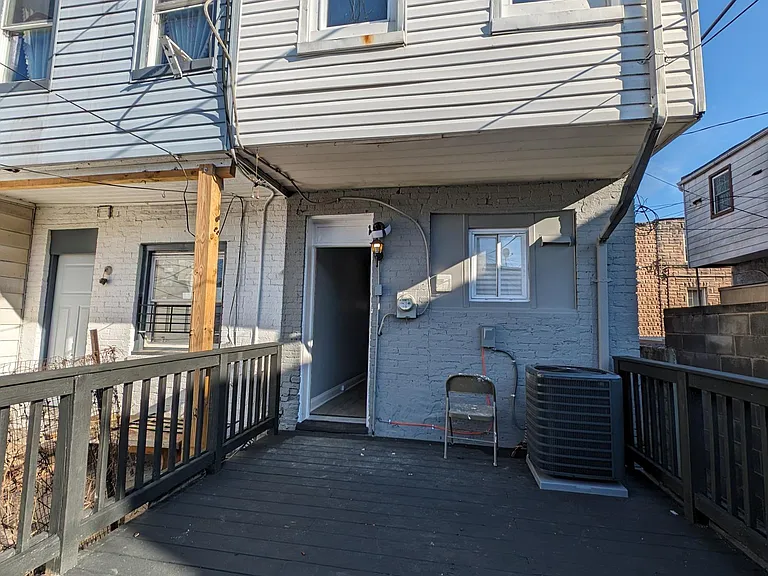 106 S Dean St — Photo 9