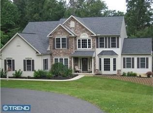 90 Woodland Dr, Honey Brook, PA 19344