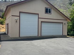 480 Crystal Springs Rd, Grants Pass, OR 97527