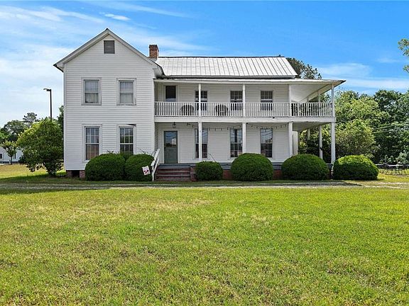 2nd image of 2412 College Ave