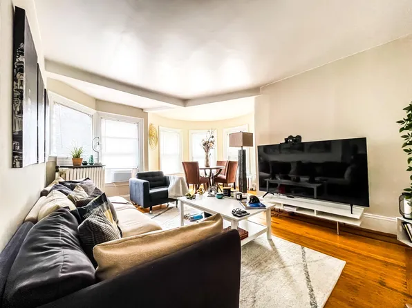 283 Vinton St APT 5, Melrose, MA 02176