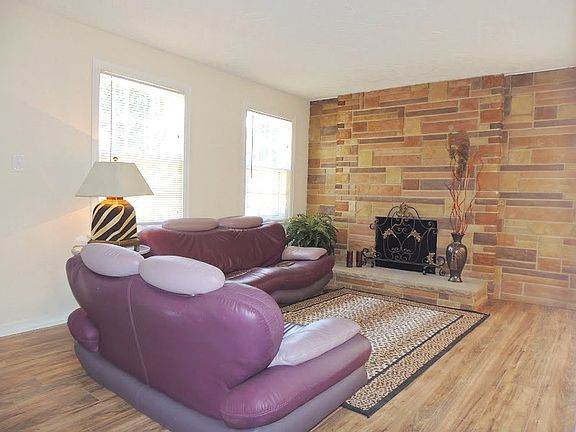2nd image of 15800 Scottsdale Blvd