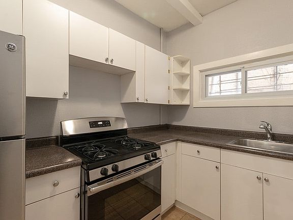 3rd image of 645 W Belden Ave #2