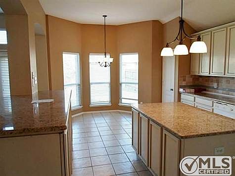4th image of 2117 Pecan Dr