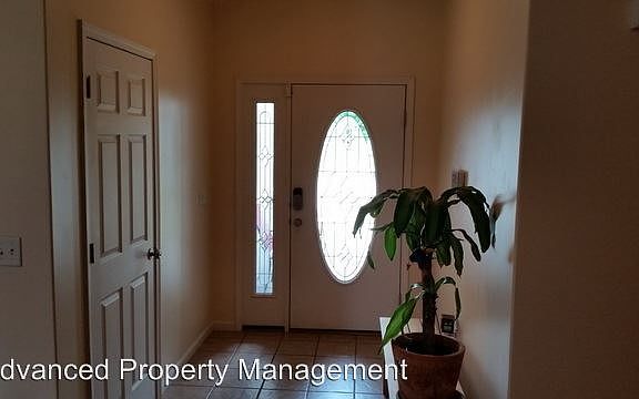 3rd image of 412 Stone Grove Dr