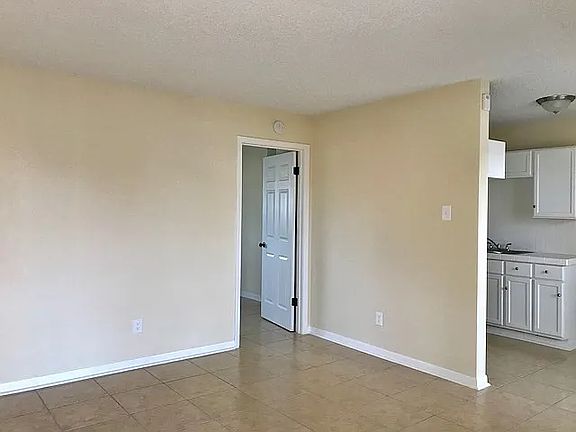 4th image of 1206 Bundrant Dr #16