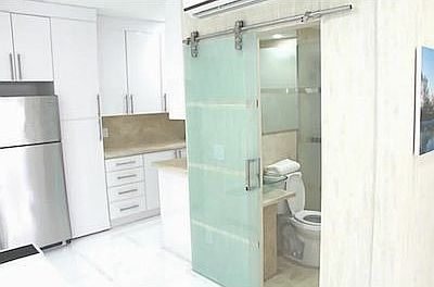 4th image of 612 15th St APT 14