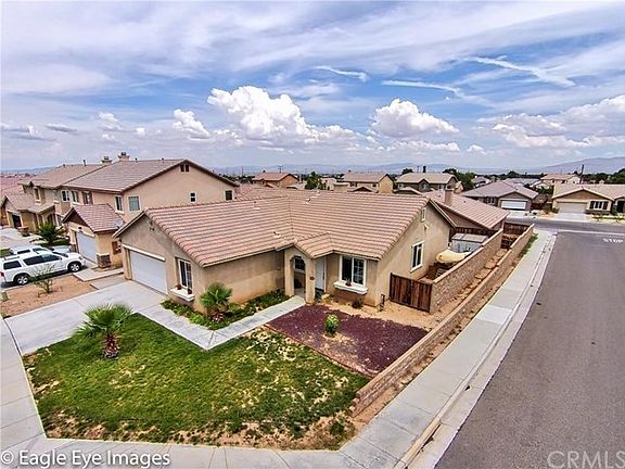 4th image of 8653 San Jacinto Ave