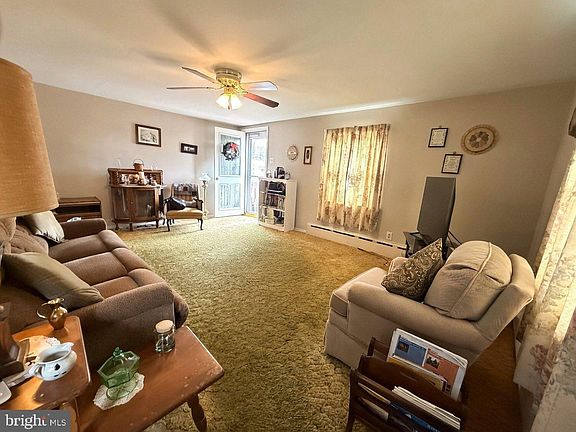 4th image of 42 Groff Rd