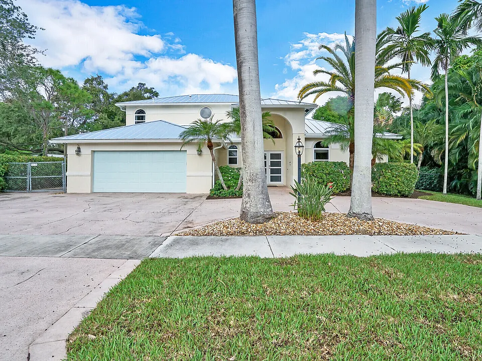 1311 NW 2nd Cir