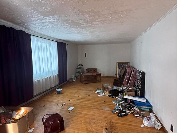 4th image of 290 Park Street