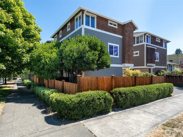 4526 Dayton Avenue N, Seattle, WA 98103