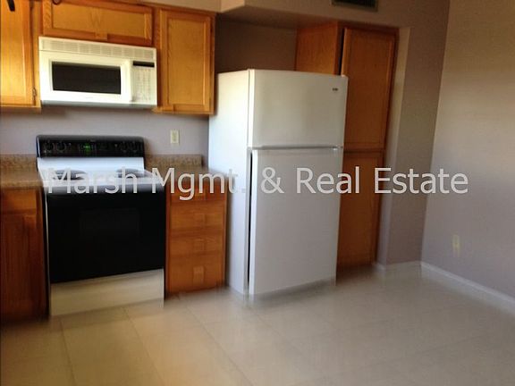 5th image of 2228 W Fremont Dr