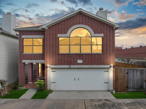 9705 Linkmeadow Ln, Houston, TX 77025