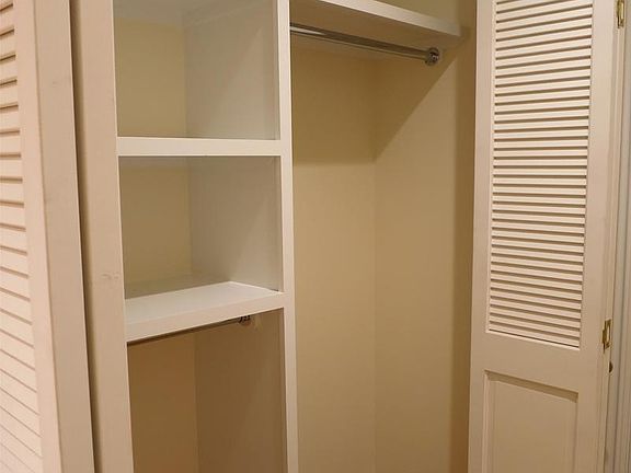 4th image of 509 E 78th St APT 2G