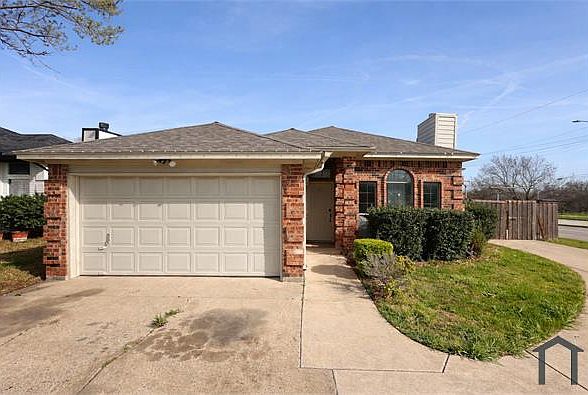 1st image of 701 W Lynn Creek Dr