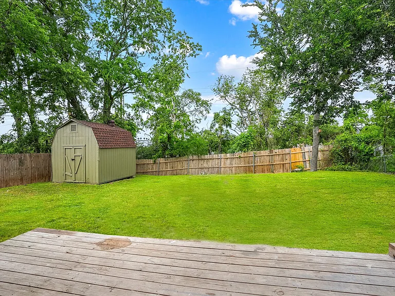 204 Kenway Dr — Photo 22