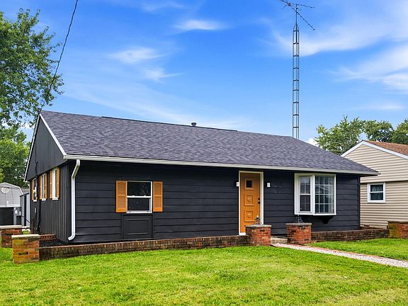 3rd image of 589 Uncapher Ave