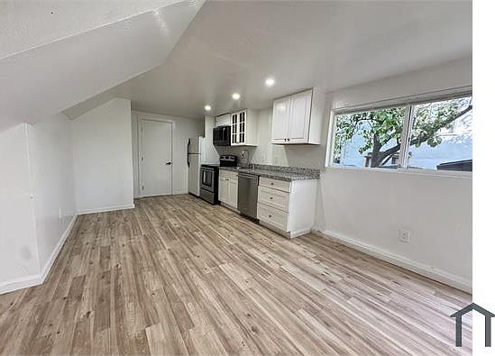 5th image of 535 Central Ave #B