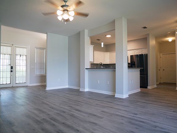 4th image of 1828 Lexington Pl