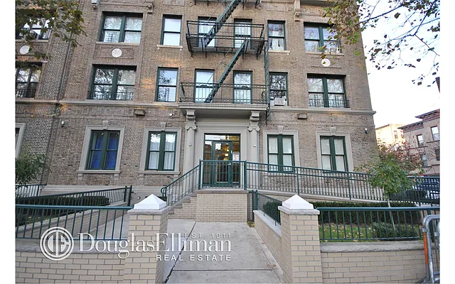 Rented by Douglas Elliman | media 38