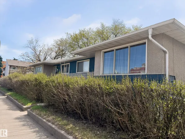 13007/13009 111th Ave NW, Edmonton, AB T5M 3R9